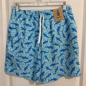 Chubbies Men’s The Shark Sides 7” Classic Swim Trunk Size Medium NWT